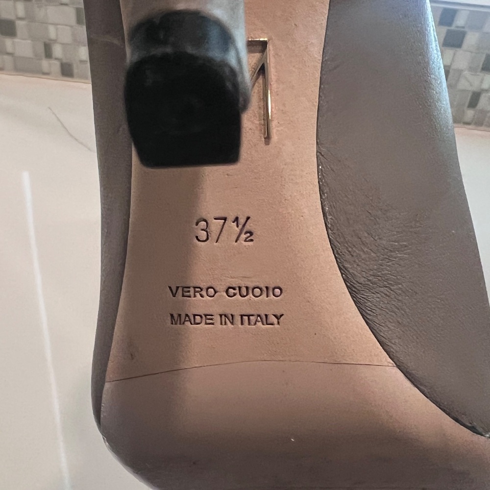 Versace pumps - Picture 4 of 9